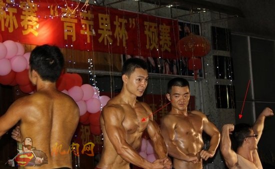 桂林健美锦标赛猛男扎堆 小伙伴们惊呆了