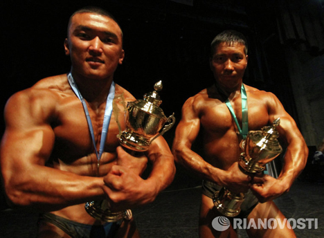吉尔吉斯斯坦举行健身健美大赛 © 俄新社