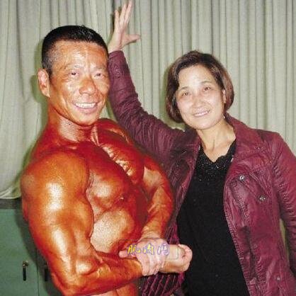金华62岁“肌肉爷爷”得世界冠军