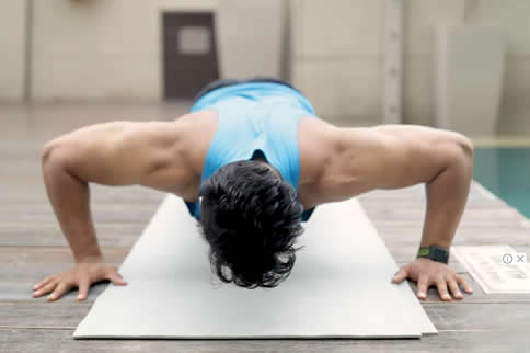 俯卧撑能练出腹肌吗 练腹肌的动作有哪些