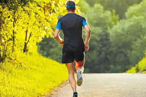慢跑多久开始燃烧脂肪 每天慢跑多少合适