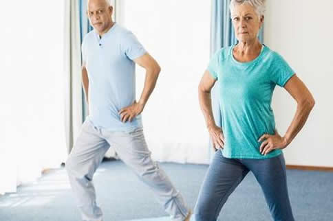 老人在家健身的几个简单动作 这些动作值得尝试