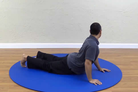 练背肌后怎么拉伸 这四个拉伸方法更有效