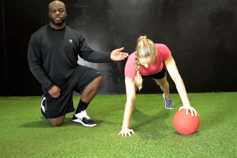 药球锻炼全身肌肉的动作有哪些